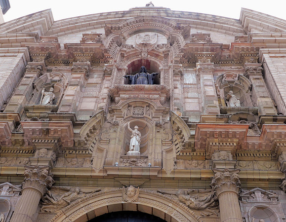 Entrance to Bascilia of Lima
