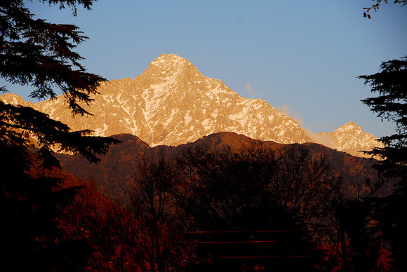 Dhauladhar mountain range