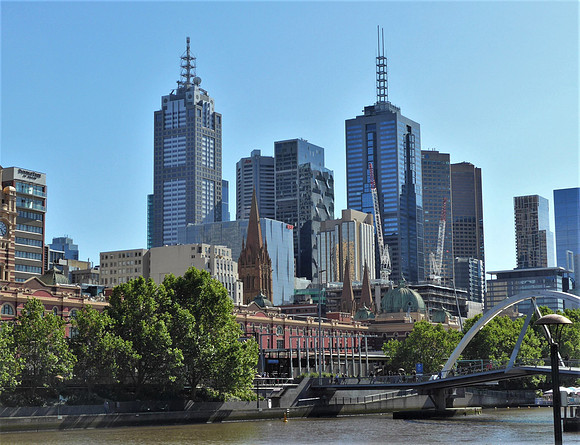 Footbridge across the Yarra River towards Flinders Street