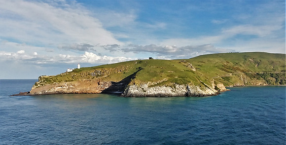 Goat Island at exit to Otago Peninsula