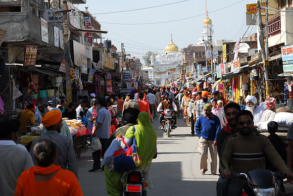 Street scene just outside famous gurdwara near Beas