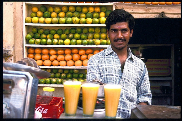 Juice vendor in Feteh pur-Sikri, near Agra